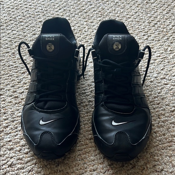 Nike Shox Men's Black Sneakers - Picture 6 of 8